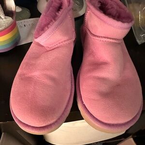 UGG Pink suede Winter Boots